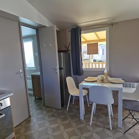 Camping Les Sables Du Midi 4 *